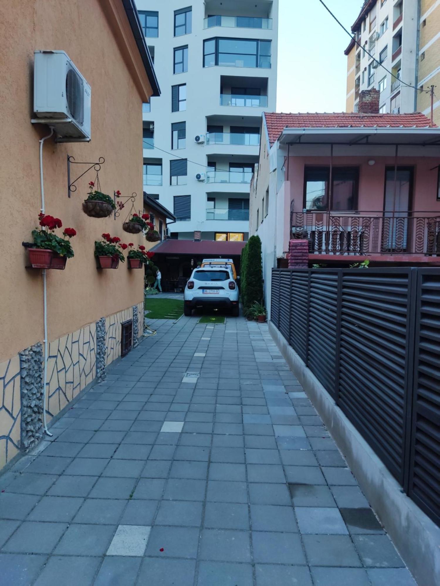Apartments Sofija นิส ภายนอก รูปภาพ